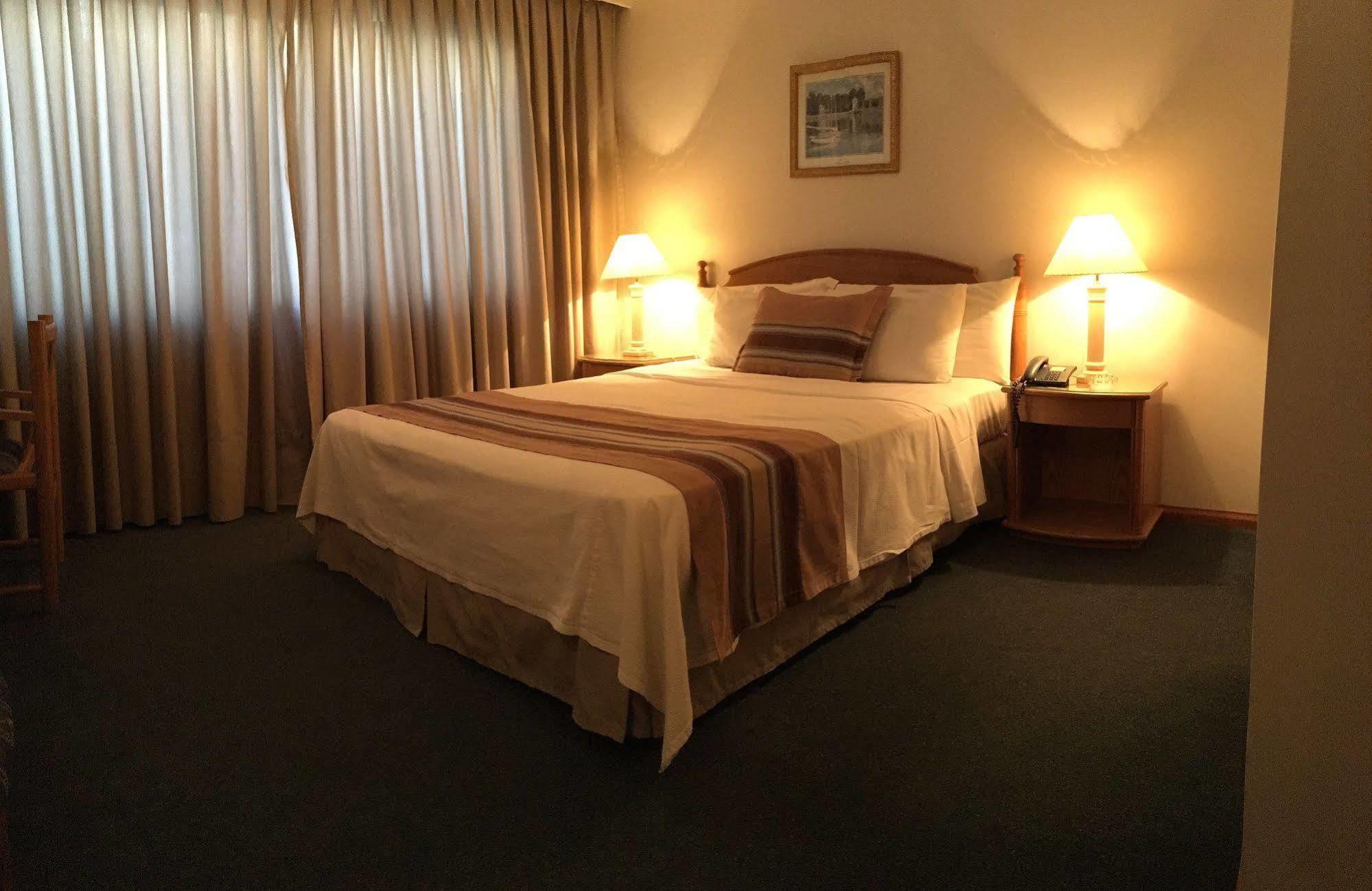 Crystal Palace Hotel Montevideo Esterno foto